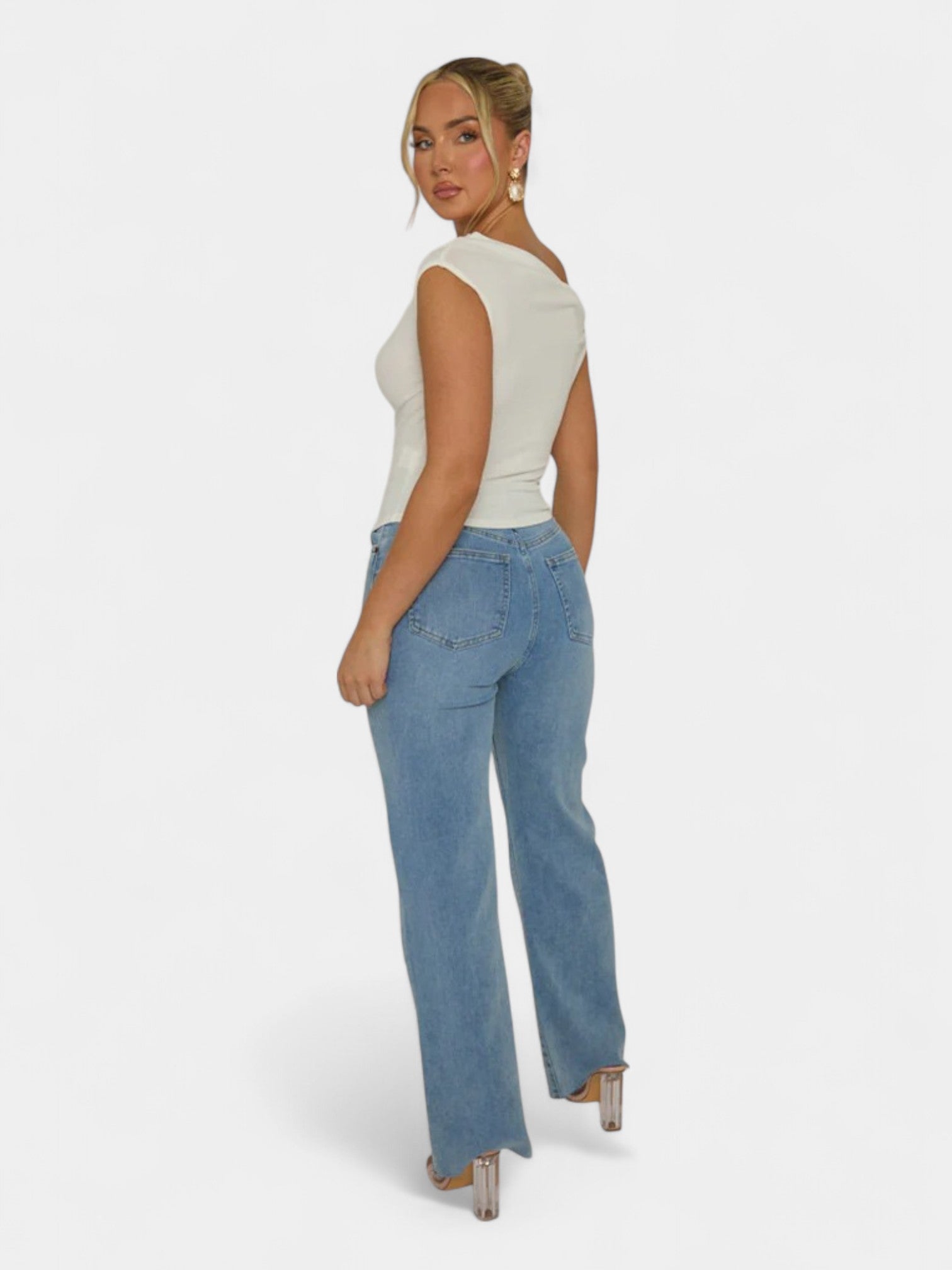 ZAHARA TWIST SHOULDER TOP