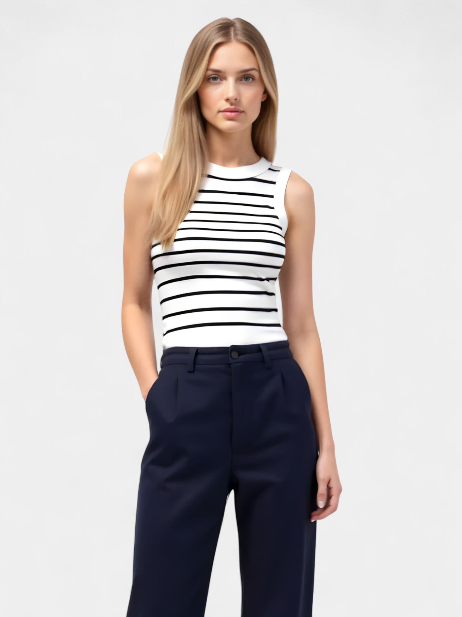 DELIA CROP TOP - NAVY