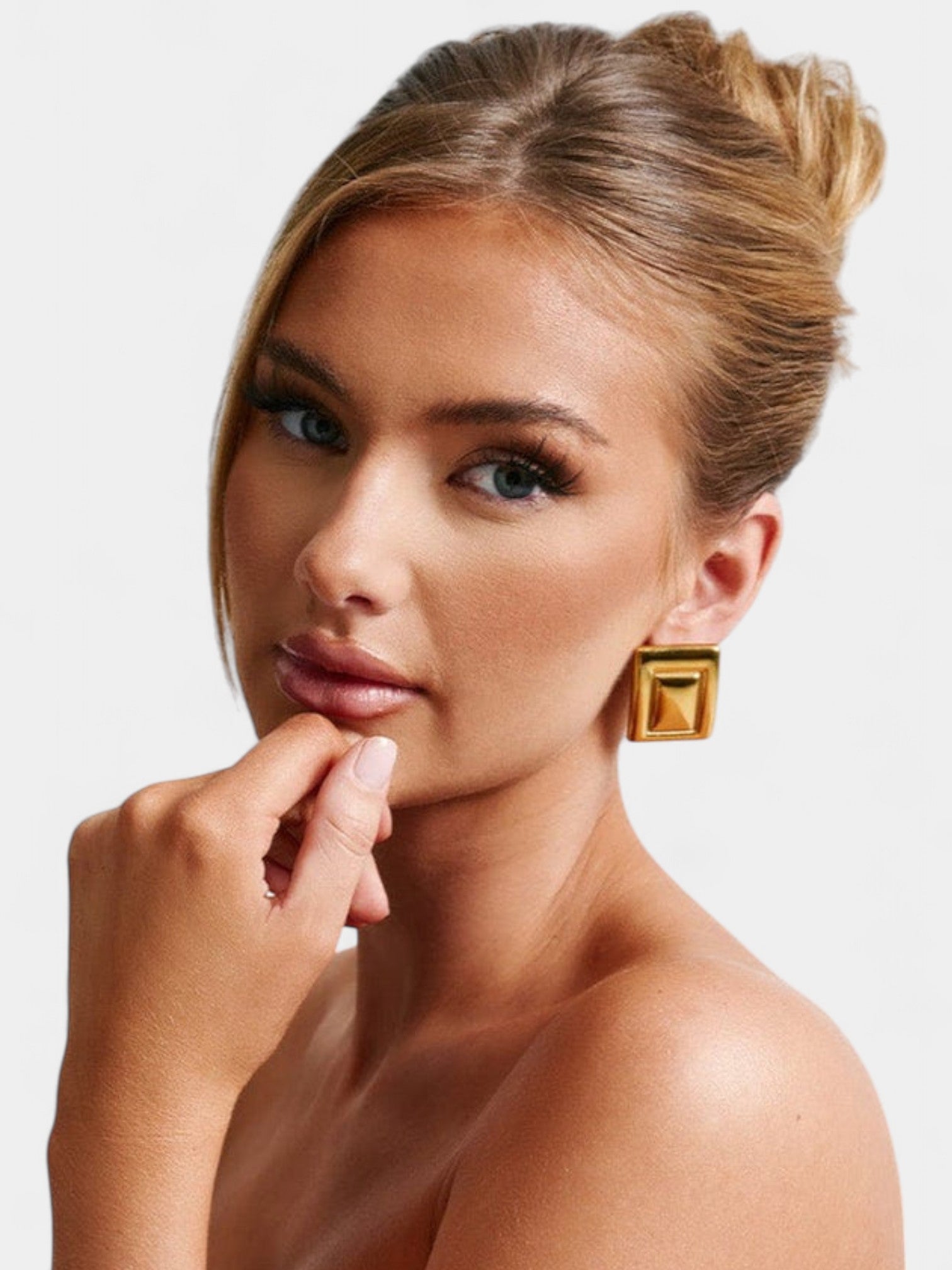 CARRIE EARRINGS
